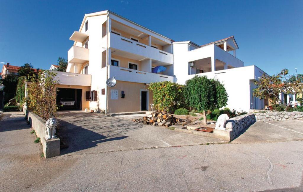 Apartmani Mile Krk Town Kültér fotó